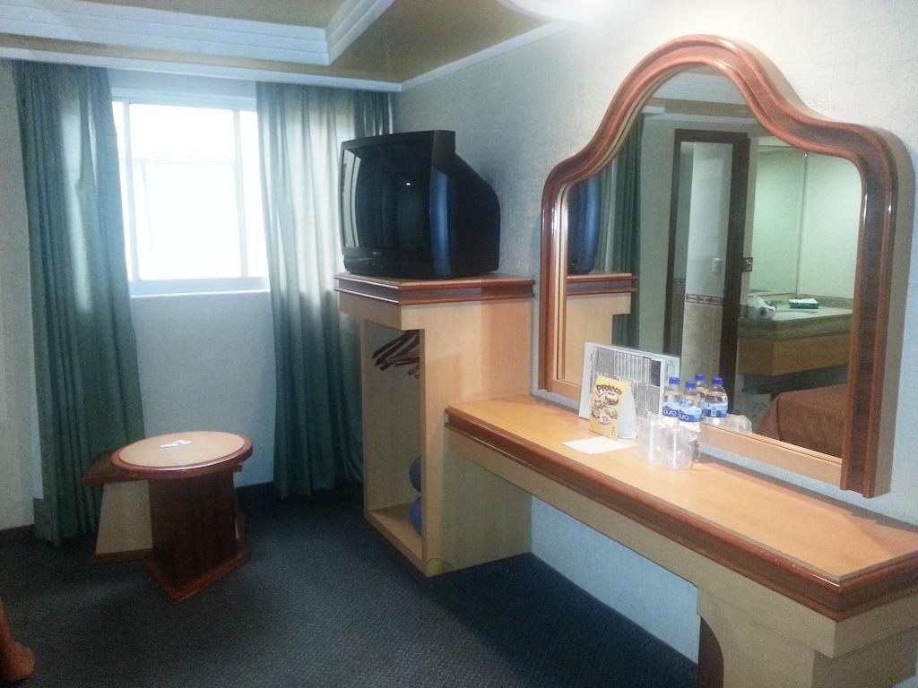 Hotel Los Reyes La Paz Pokój zdjęcie